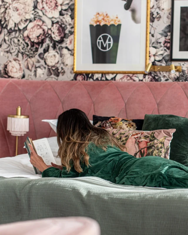 Njut av Helsingborg & The Vault Hotel i sommar ☀️🌿Med citypulsen utanför dörren och havet runt hörnet är The Vault Hotel den perfekta platsen för en sommar i Helsingborg. Bo i våra mysiga rum med unik inredning och upptäck stadens parker, shopping och restaurangliv – allt utanför dörren. Välj något av våra paket eller boka bara rum & frukost – och skapa dina egna sommarminnen hos oss. 💛Boka på thevaulthotel.se